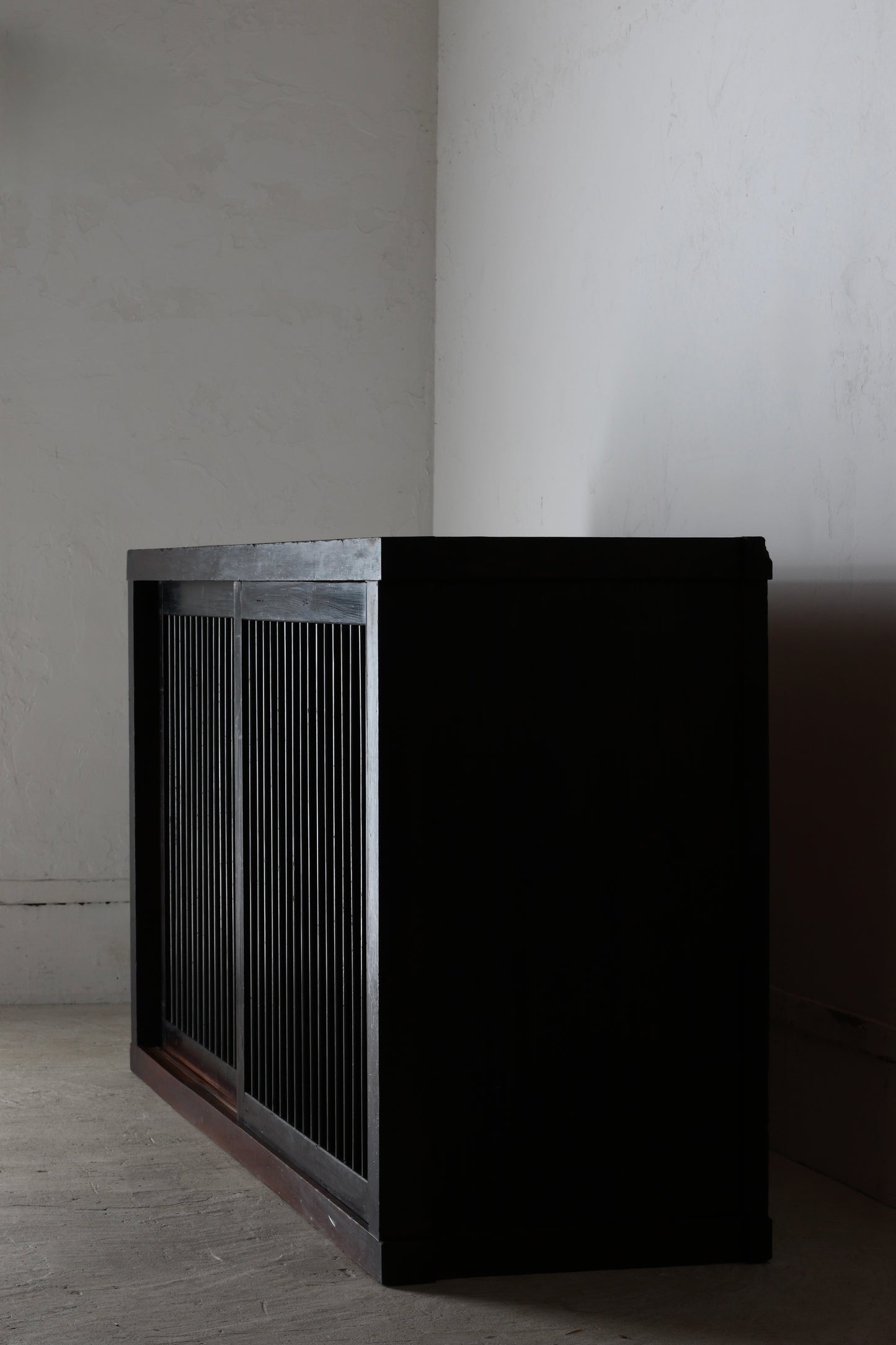 Black Tansu