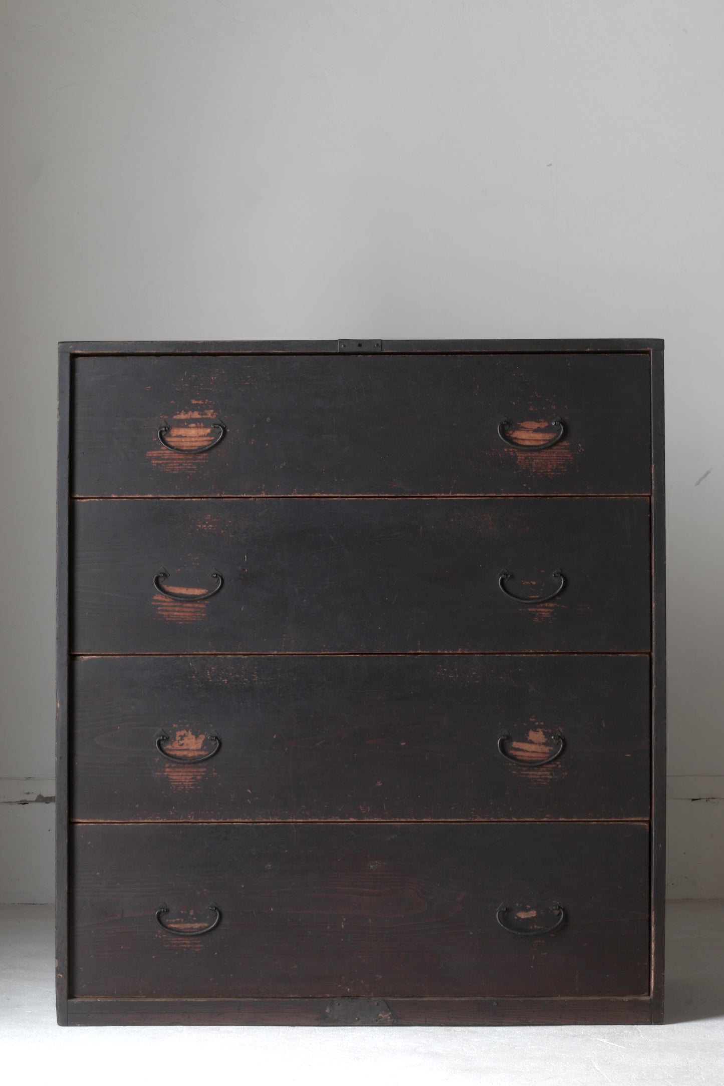 Black Tansu