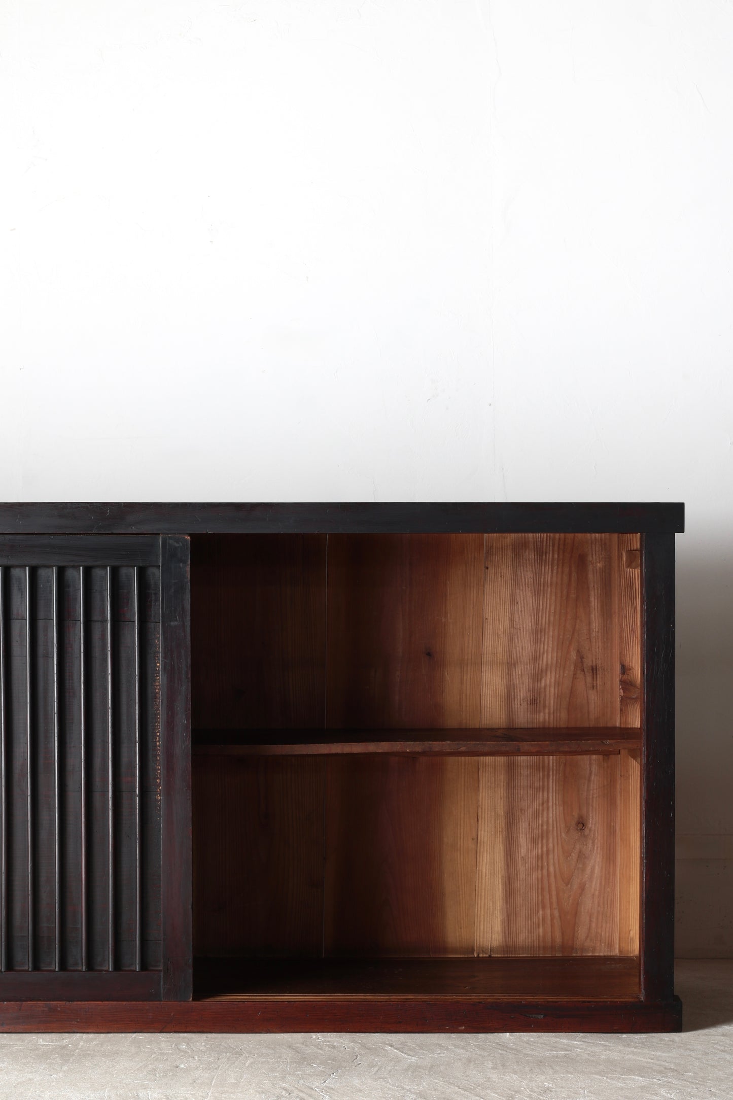 Black Tansu