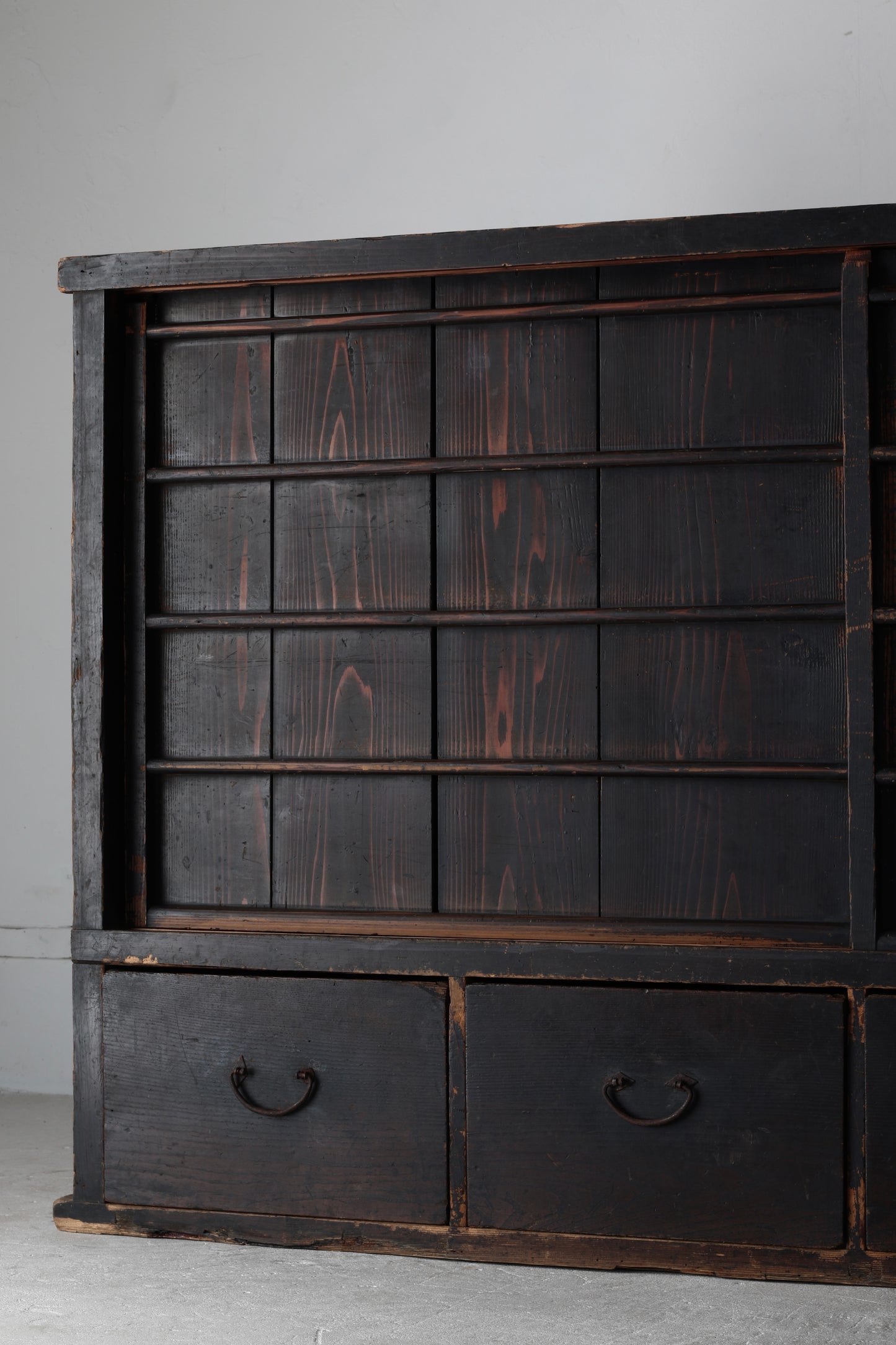 Black Tansu