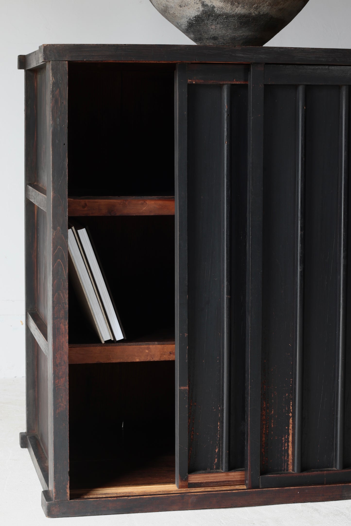 Black Tansu