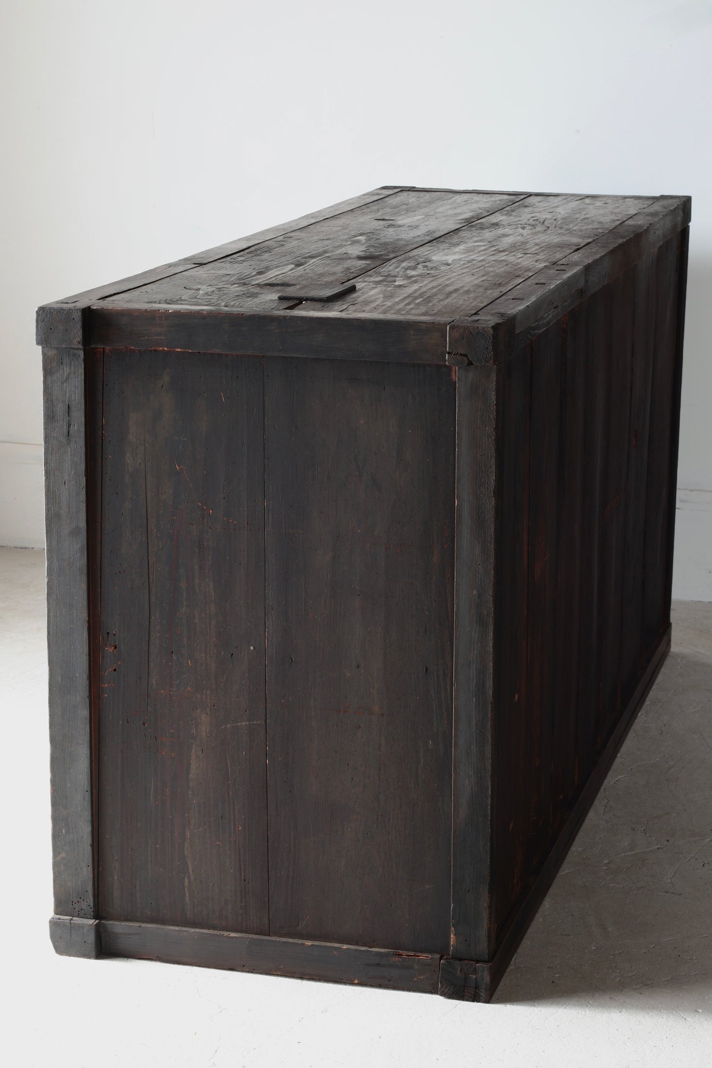 Black Tansu