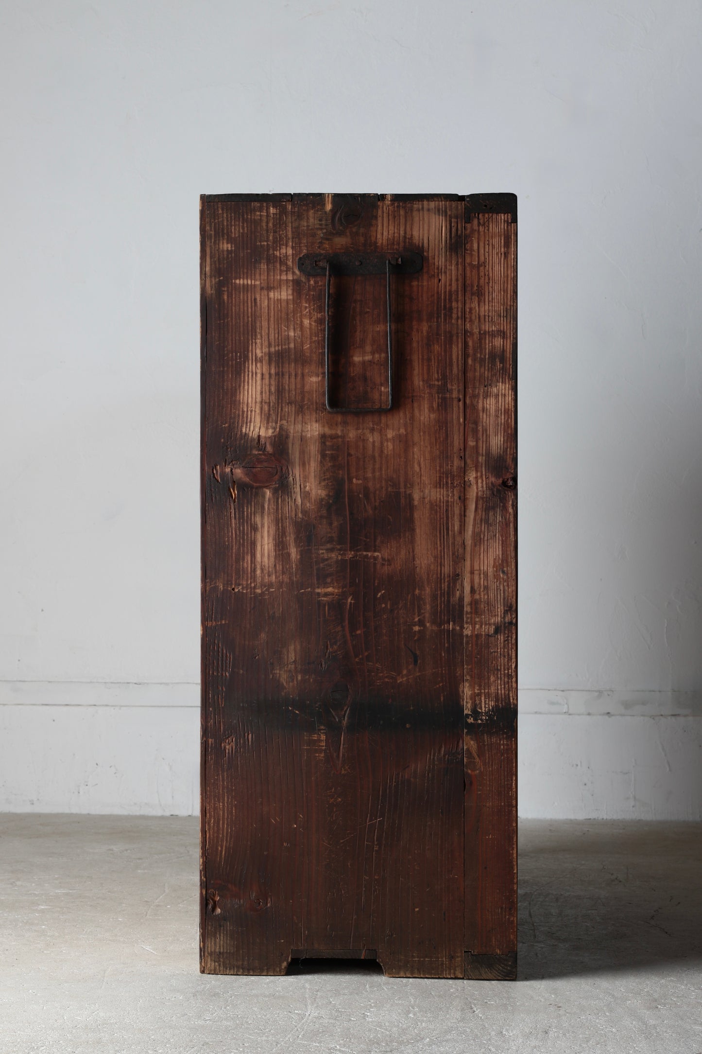 Withered Wood Grid Cabinet