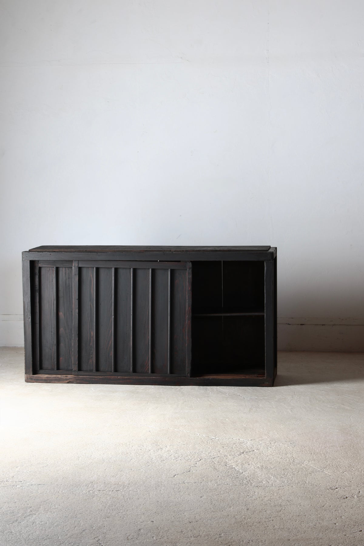 Black Tansu