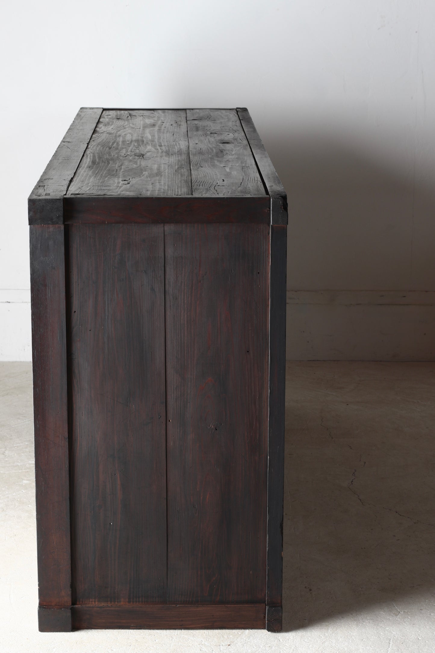 Black Tansu