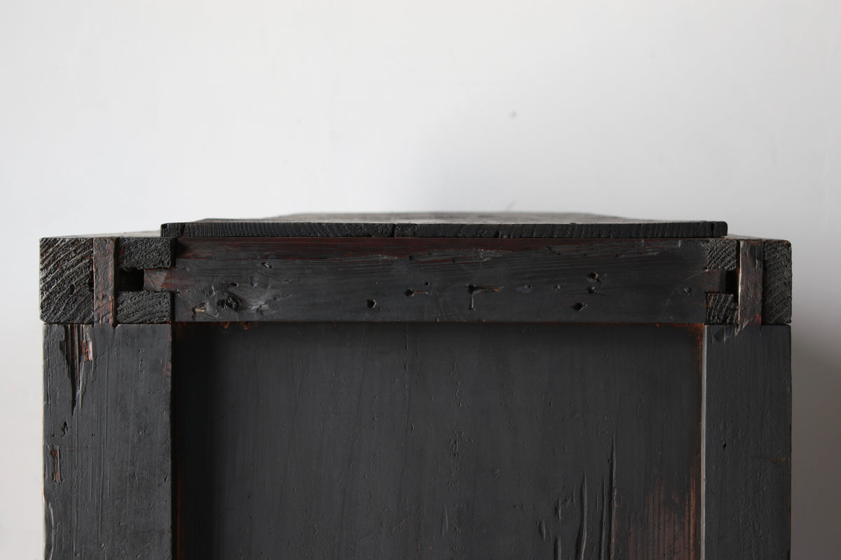 Black Tansu