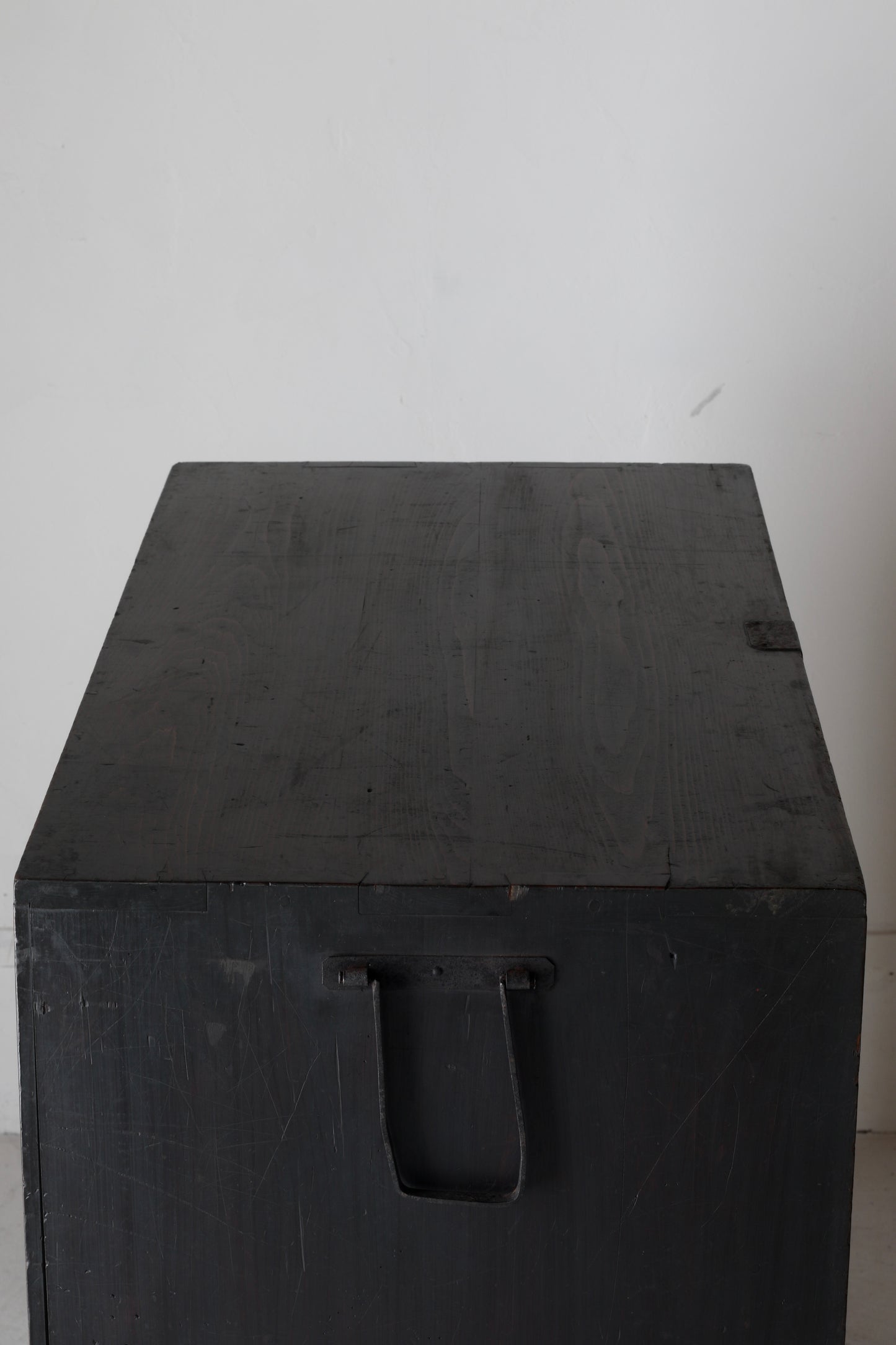 Black Tansu