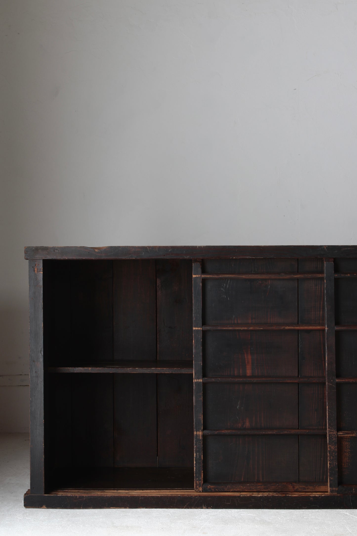 Black Tansu