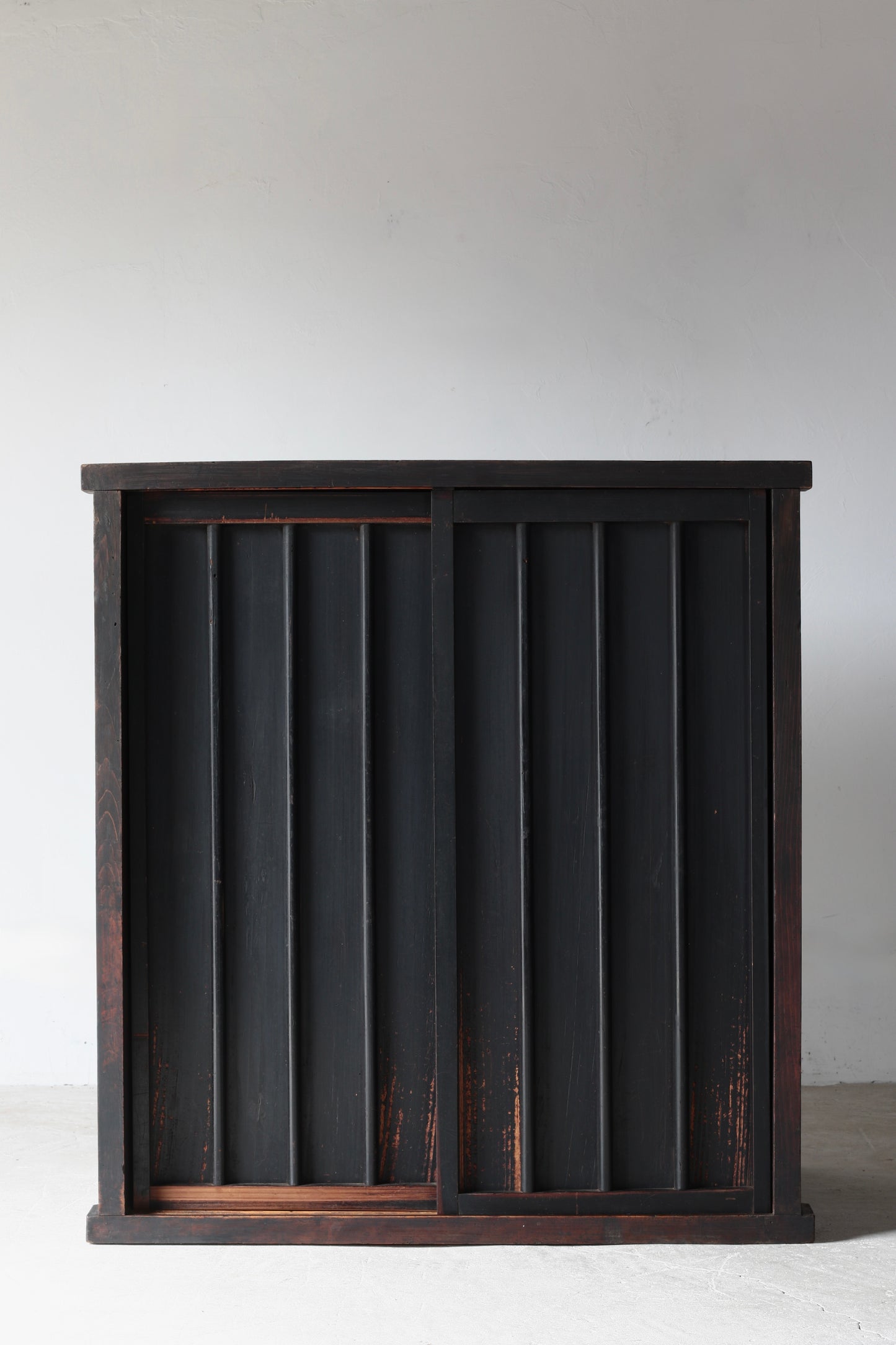 Black Tansu