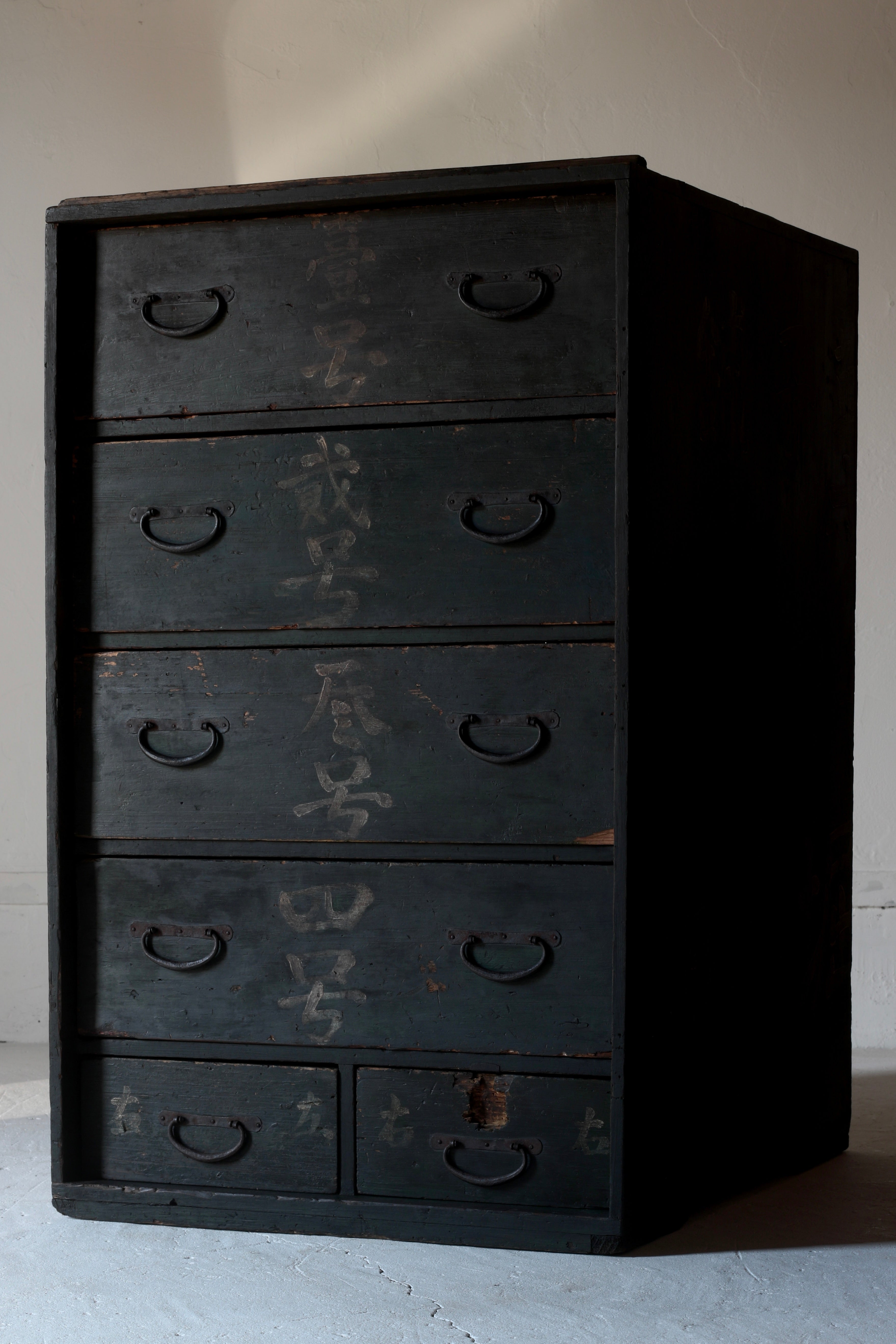 M*R様 箪笥 箪笥 – Rem Remake Furniture