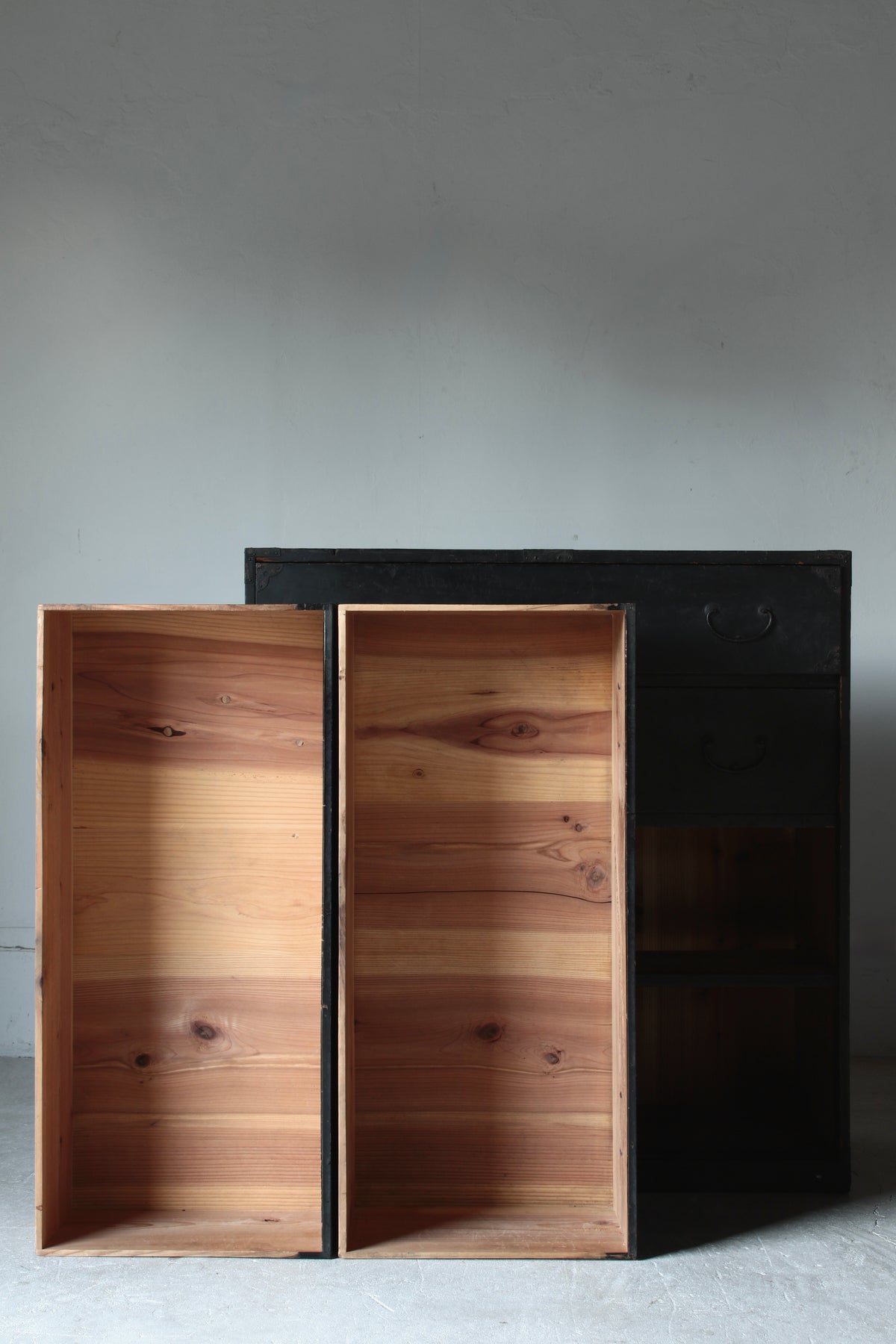 Black Tansu