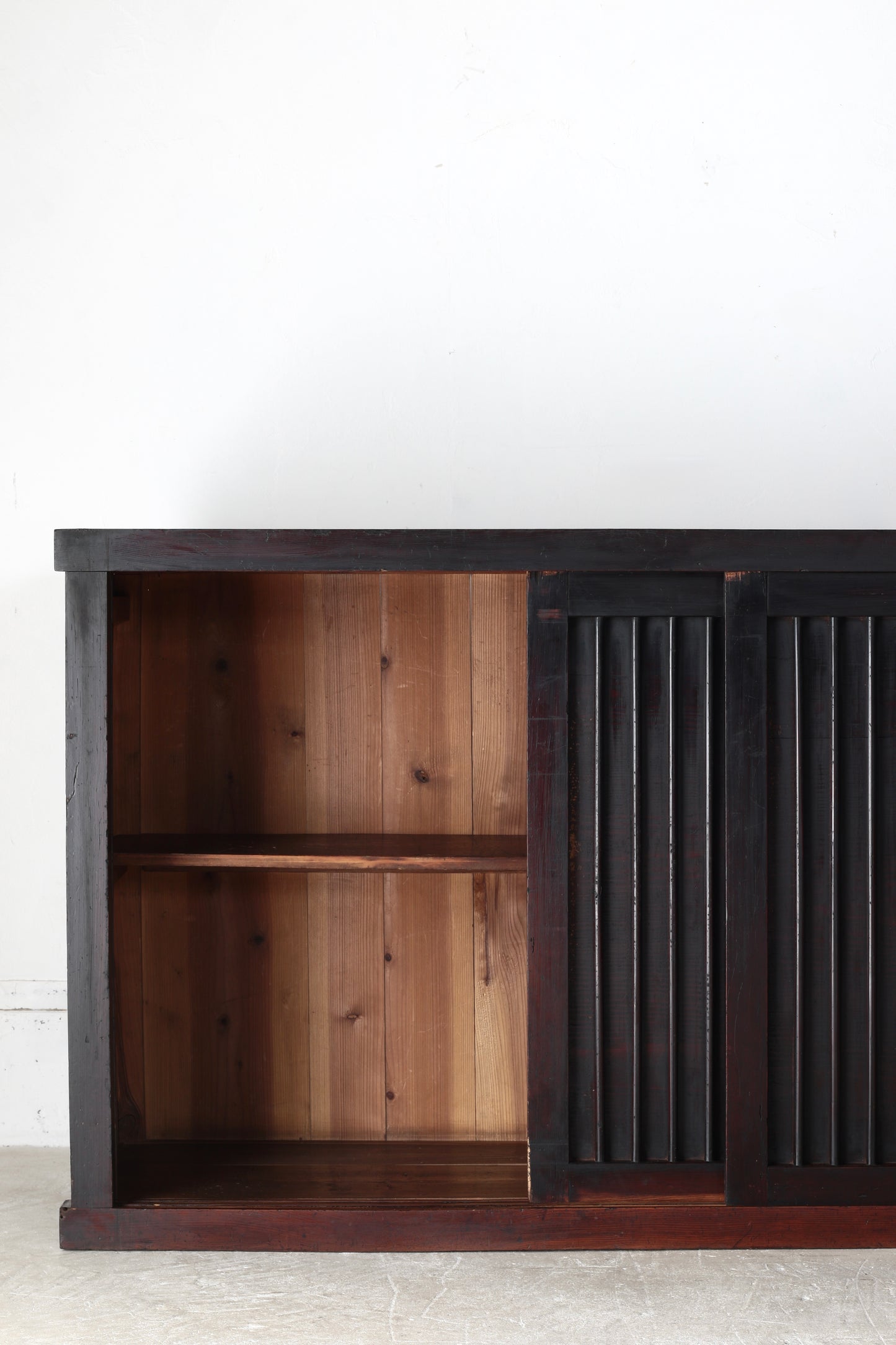 Black Tansu