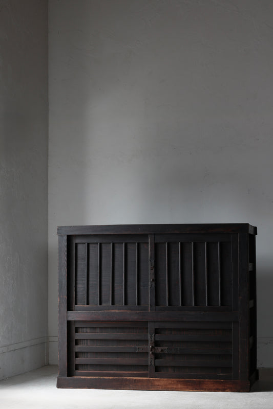 Black Tansu