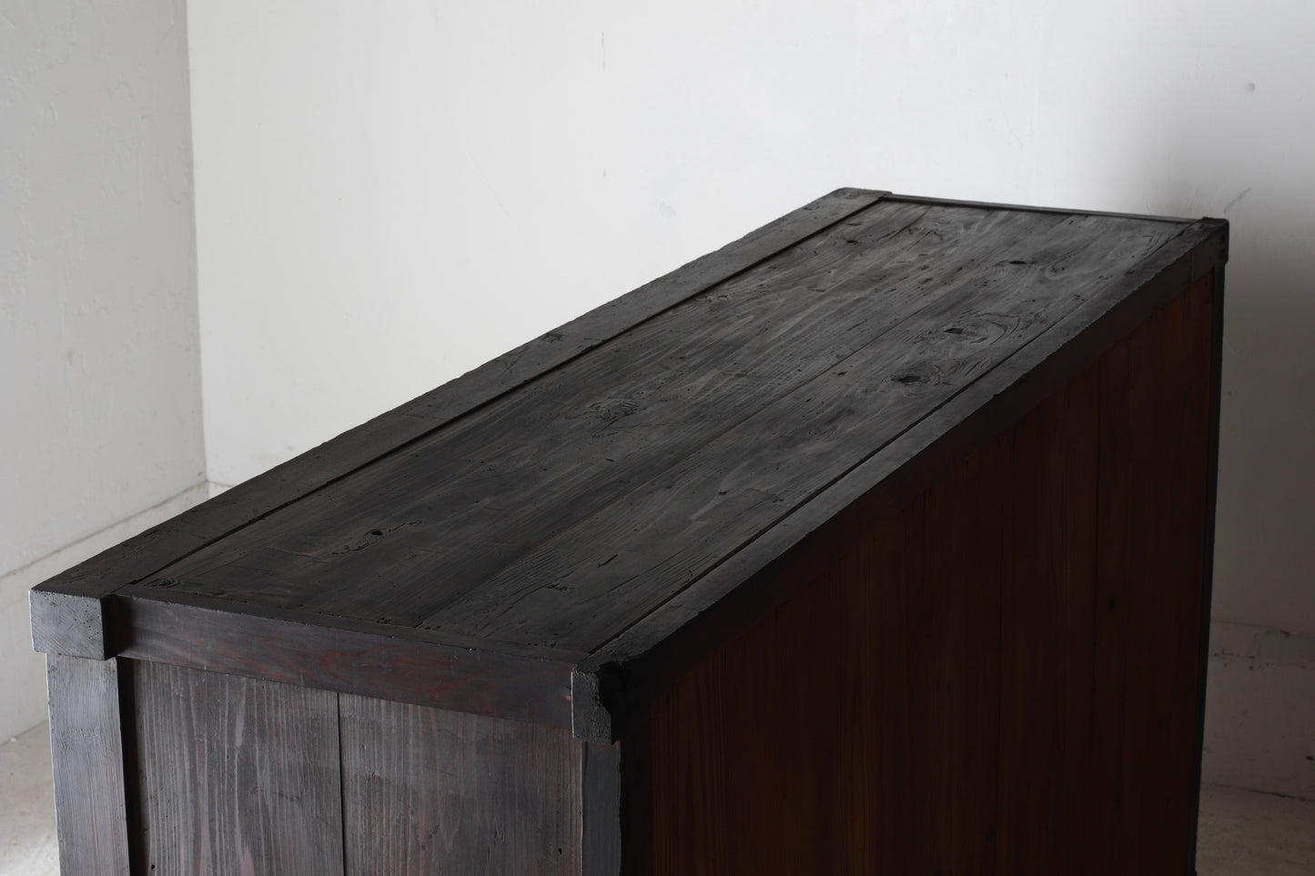 Black Tansu