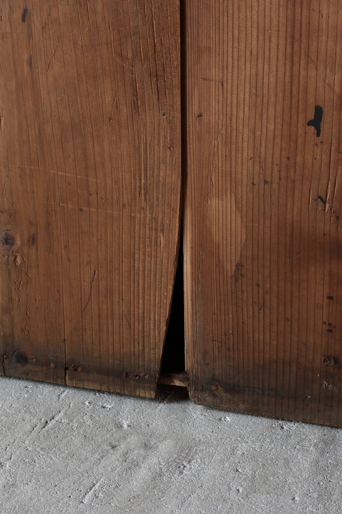 Withered Wood Grid Cabinet