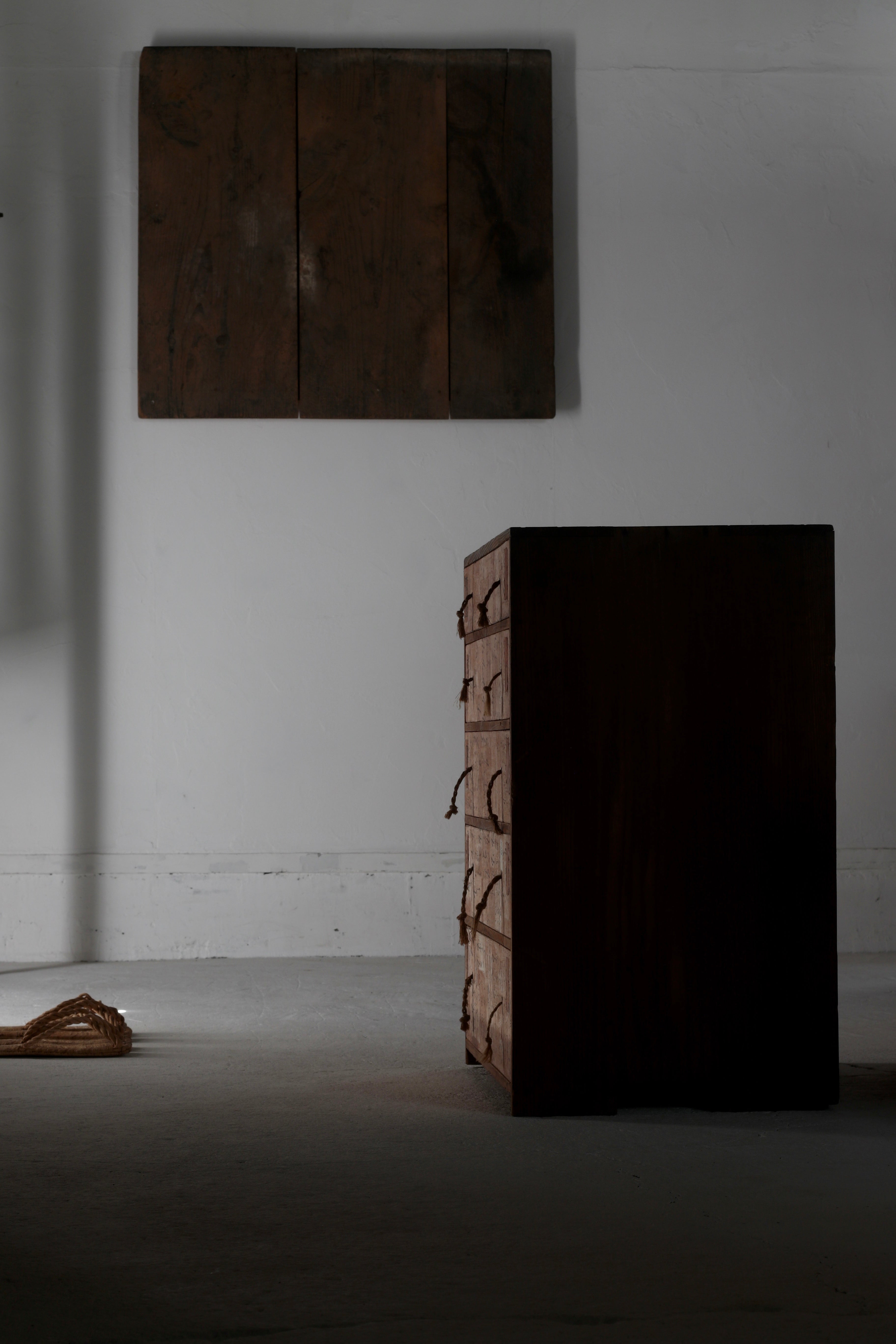 和紙貼り箪笥 – Rem Remake Furniture