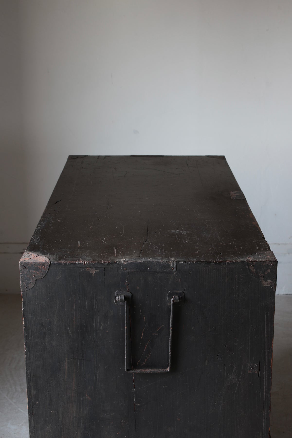 Black Tansu