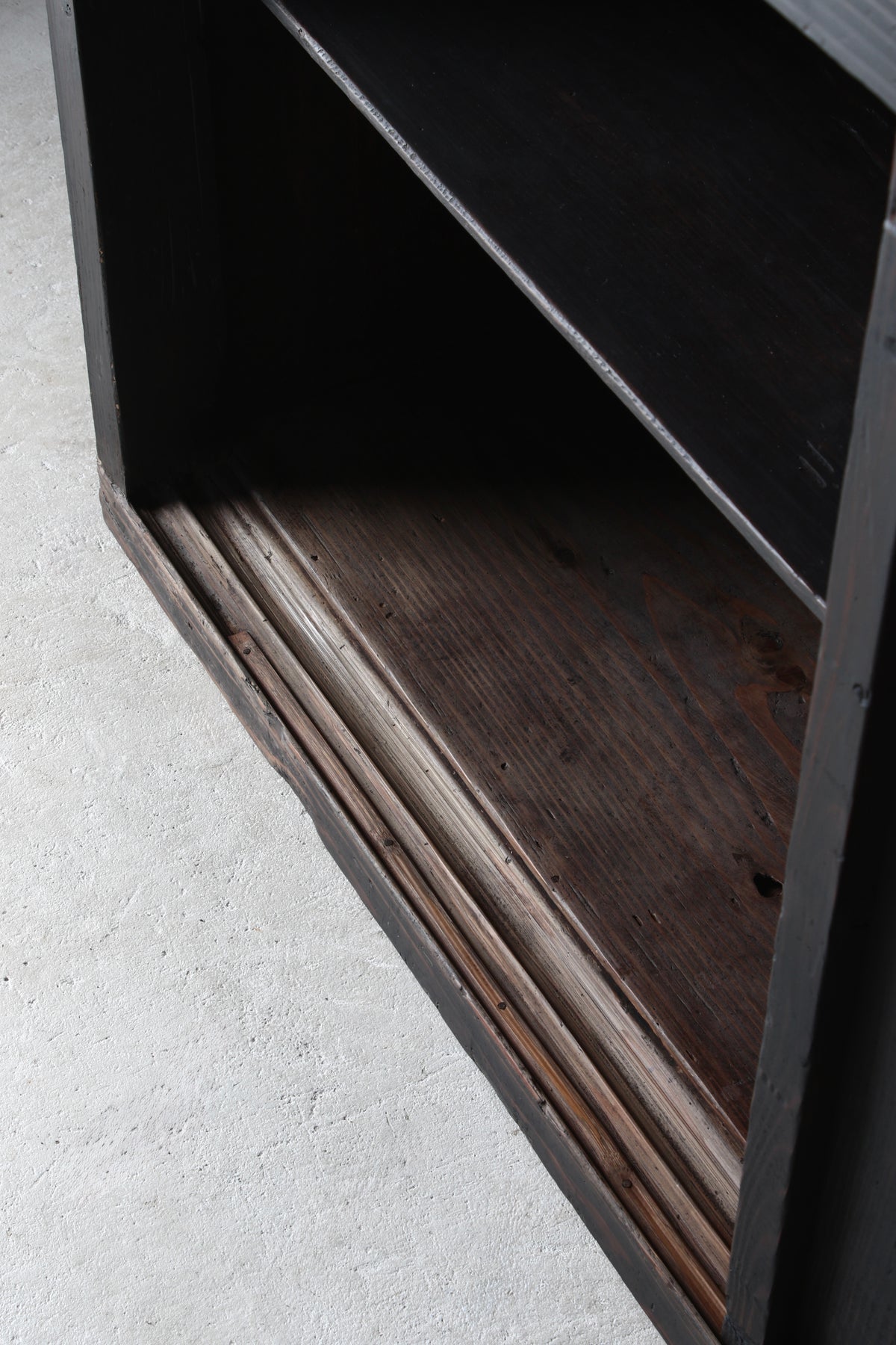 Black Tansu