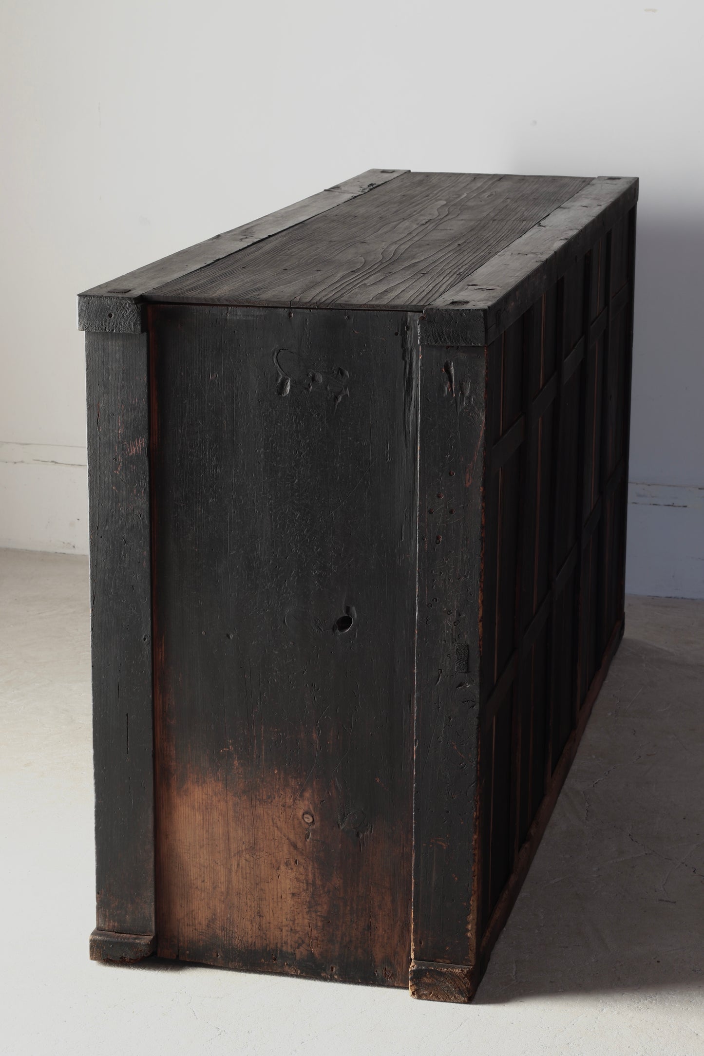 Black Tansu