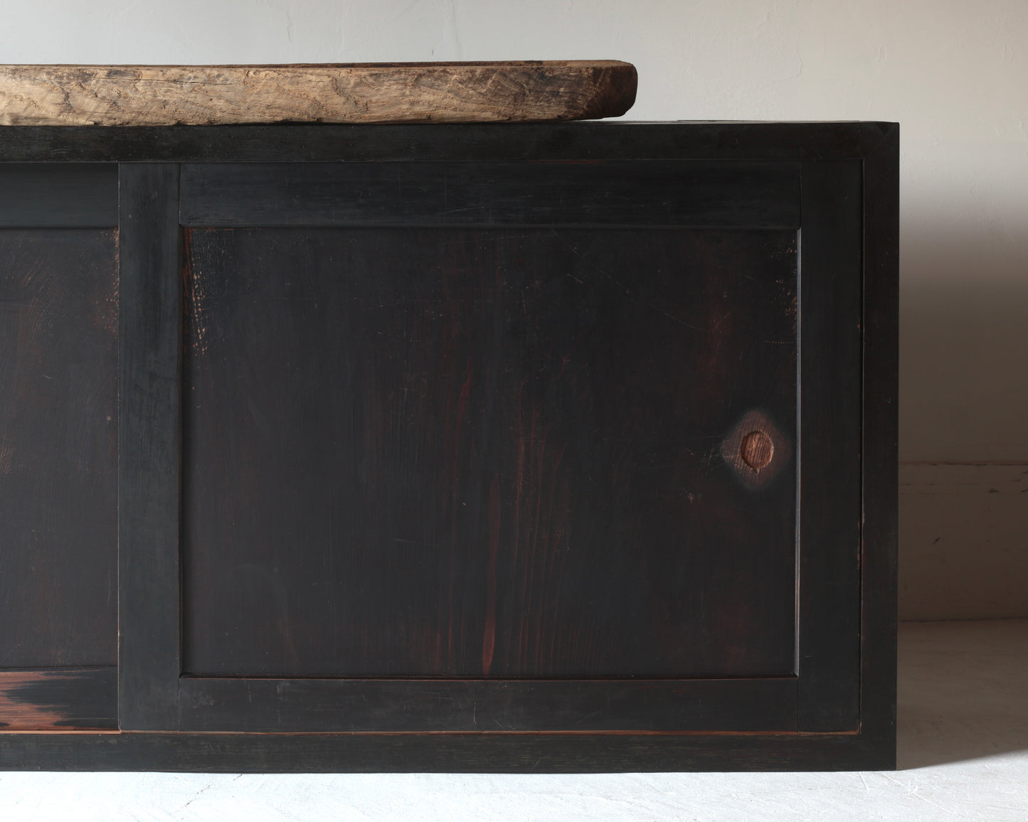 Black Tansu