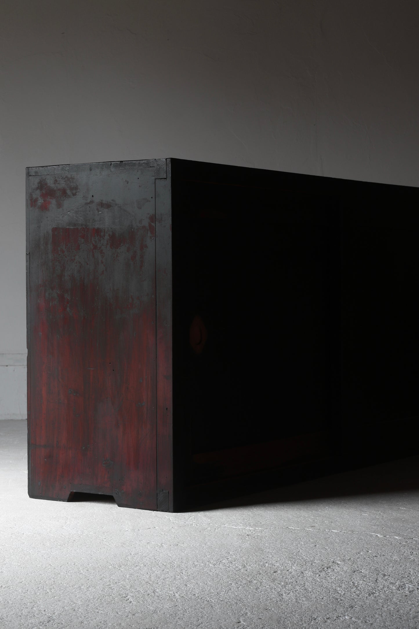 Black Tansu