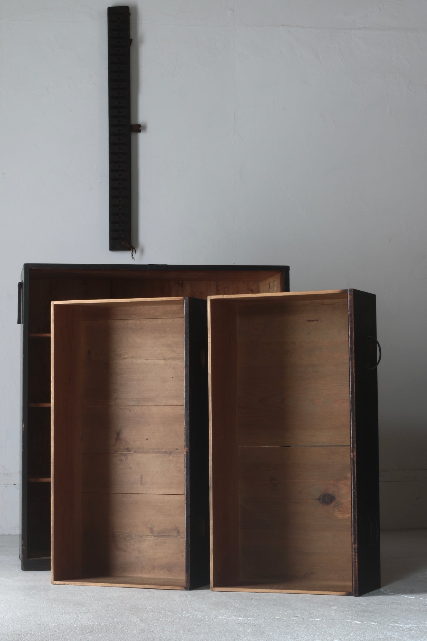 Black Tansu